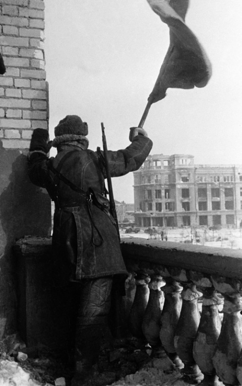 75-лет  разгрома советскими войсками немецко-фашистских войск в Сталинградской битве и освобождению Элисты от немецко-фашистских захватчиков